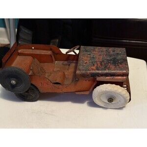 Vintage Metal  Jeep Toy , Needs Restoration